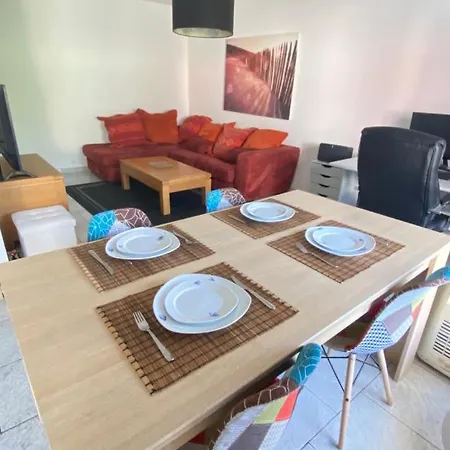 Familial Quartier Fontonne A By Weekome Lejlighed Antibes